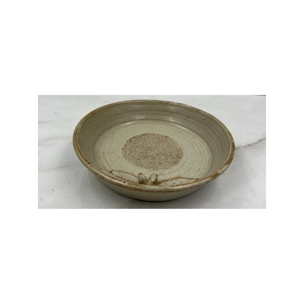 Lynne Killion Studio Pottery Garlic Grater Bowl Handcrafted Stoneware Cream Leaf